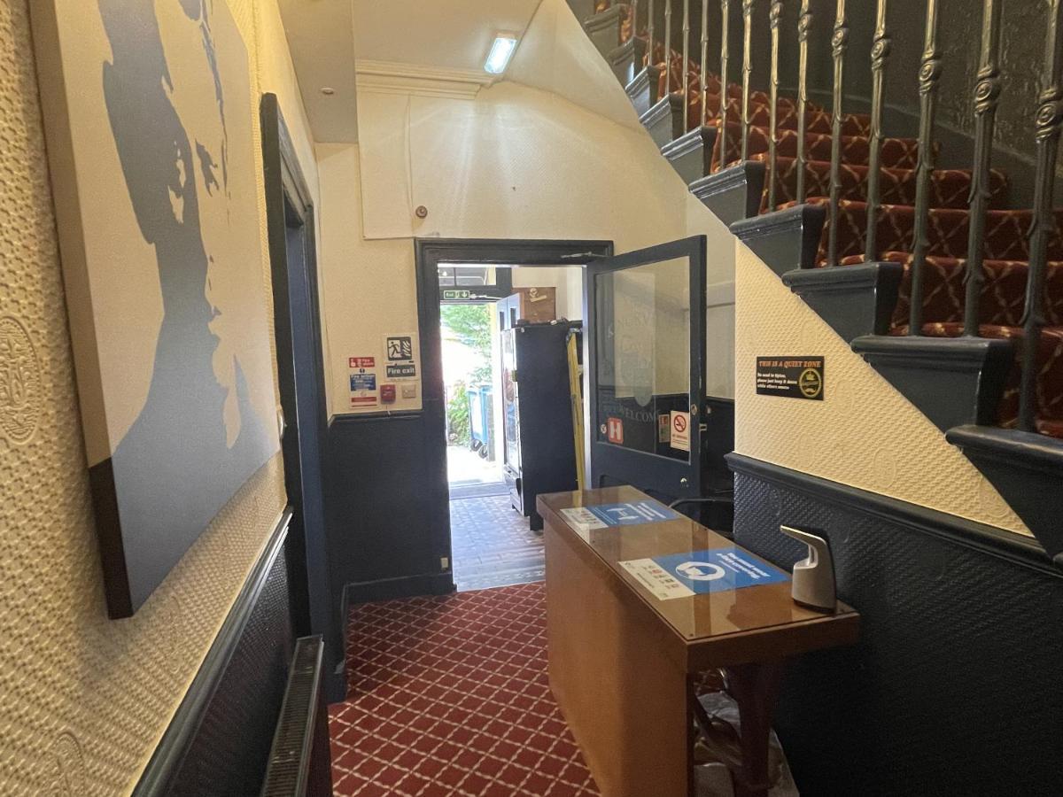 The Kingsview Townhouse - Boutique Hostel EDI Buitenkant foto