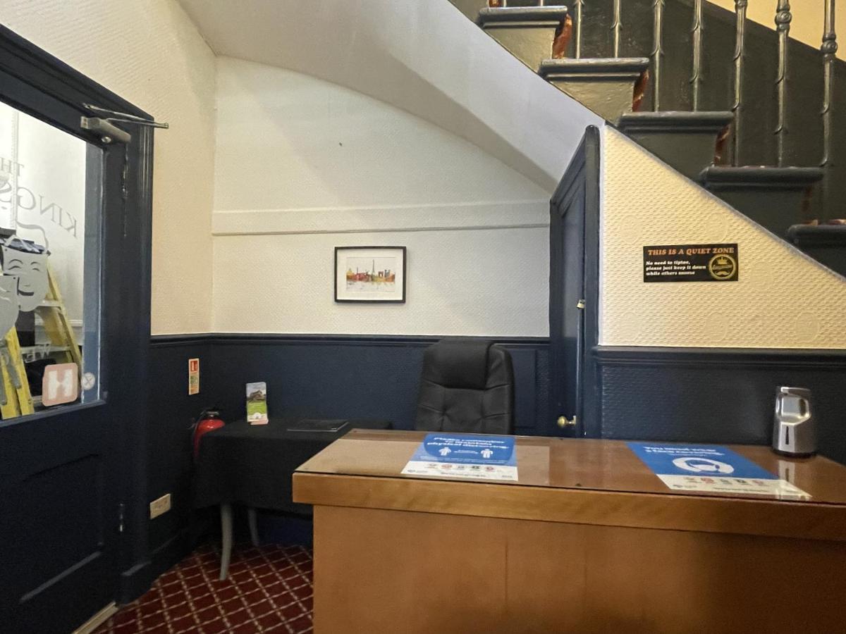 The Kingsview Townhouse - Boutique Hostel EDI Buitenkant foto