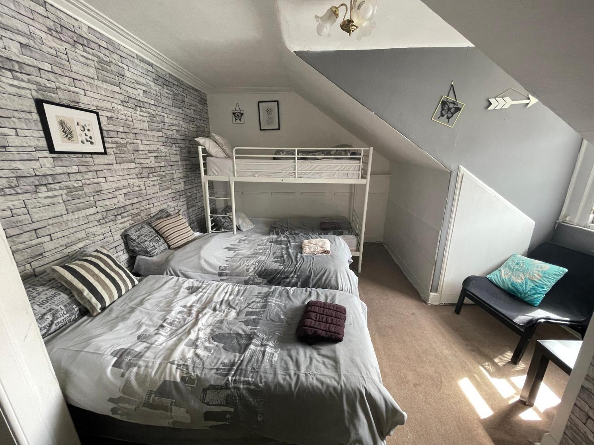 The Kingsview Townhouse - Boutique Hostel EDI Buitenkant foto
